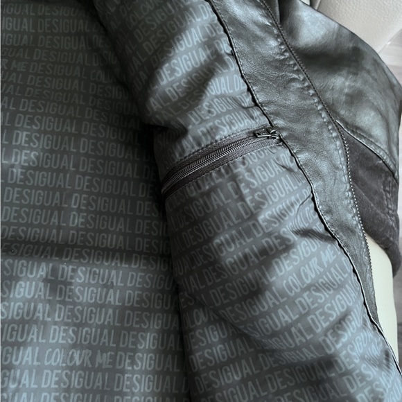NWT - Desigual Men’s Zip Up Biker Jacket - Vegan Leather+Denim - Size L & XL - Picture 8 of 12